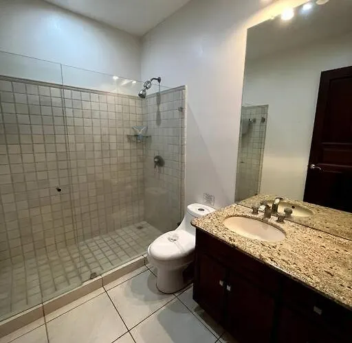 1 Bedroom With Pool And Walking Distance To Apartamento Tamarindo