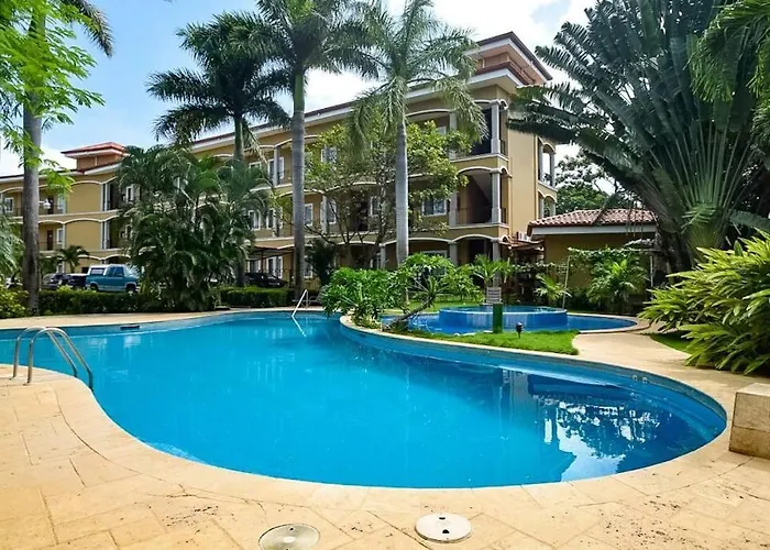 1 Bedroom With Pool And Walking Distance To Apartamento